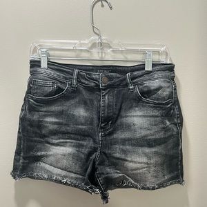 Judy Blue Black Size Medium Distressed Jean Shorts